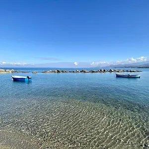 Apartment La Baia Del Rais Italien